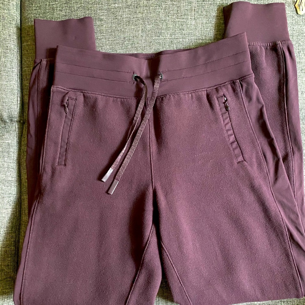 EUC Lululemon Joggers